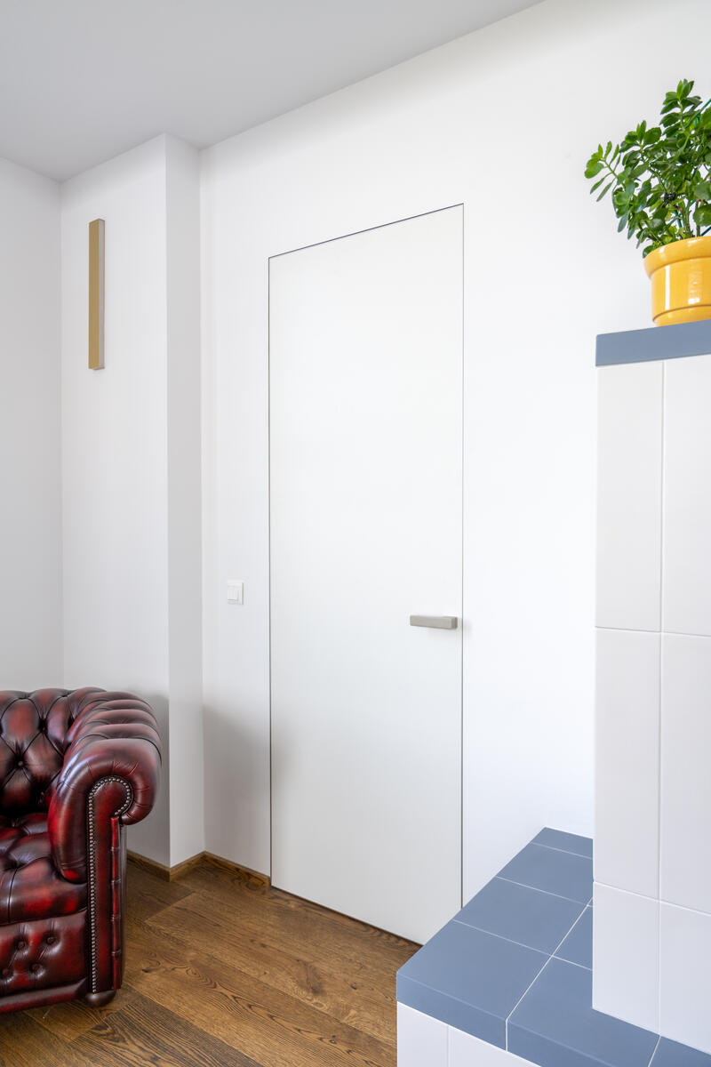 MASTER premium door with AKTIVE concealed doorframe